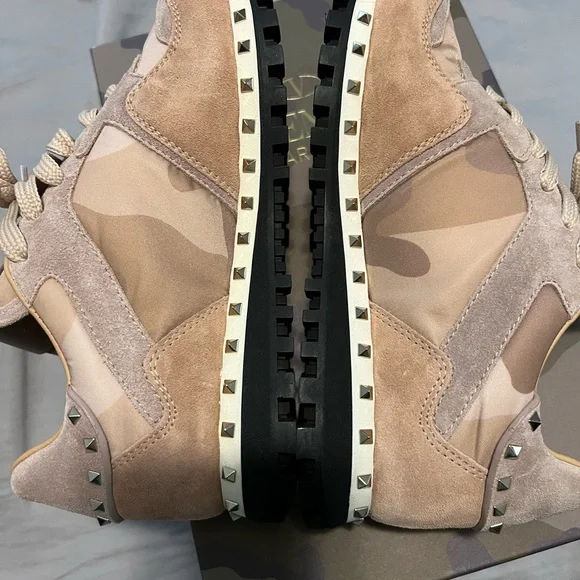 Brand new Valentino Rockstud sneakers size 35 - Picture 5 of 9